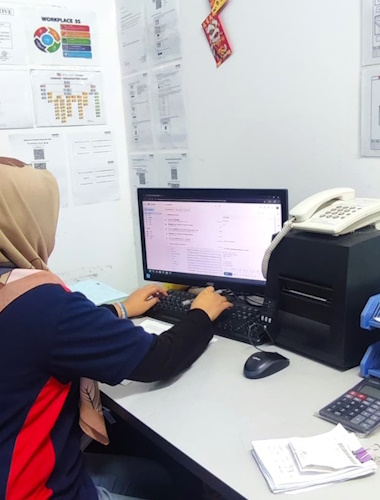 Store & Logistic